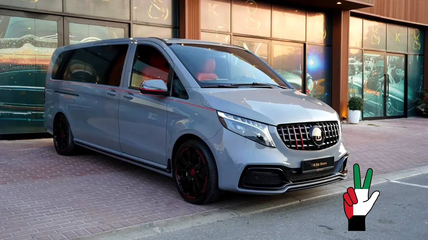 Mercedes-Benz V-Class 2023 — photo 1 of 20
