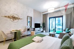 Spacious Studio | Road &amp; Community View