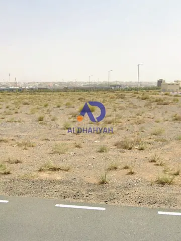 للبيع أرض مميزة في بساتين الزبير، موقع هادئ وقريب من جميع الخدمات الأساسية. مناسبة للبناء السكني أو للاستثمار، تتميز بسهولة الوصول وشوارع منظمة. فرصة