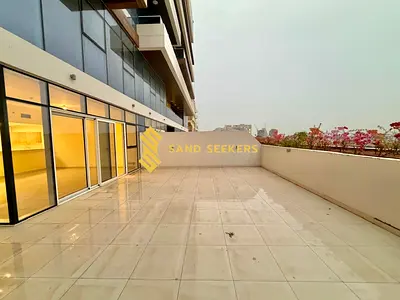 Ready To Move ! Eye-Catching View ! Prime Area