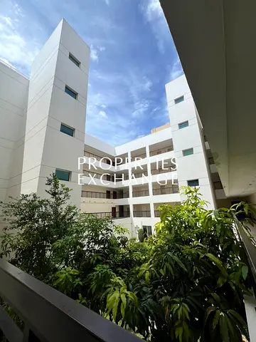 VACANT AND READY TO MOVE | BIG LAYOUT | ACCESS TO DOWNTOWN
