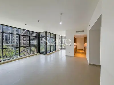 Skyline Living | Luxurious 2-Bedroom | Water Views