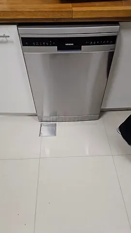 Siemens iQ500 digital 3 rack dishwasher like new condition