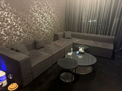 كنب زاوية متعدد هاي كوالتي من مفروشات اصغر 
الطول ٣ أمتار و نص 
العرض مترين و نص - يمكن تغير التنسيق