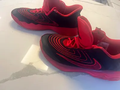 Nike immortality 4 red and black size us10/euro44