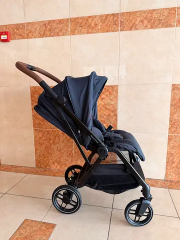 Maxi-Cosi LEONA² BABY STROLLER