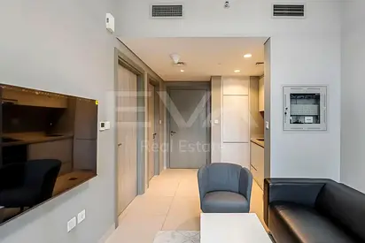 VACANT | FULLY FURNISHED | CANAL VIEW