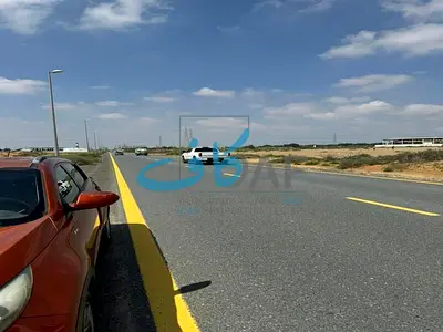 متلك قطعة أرض صناعية في منطقة الصجعة بموقع مميز وبسعر مميز...