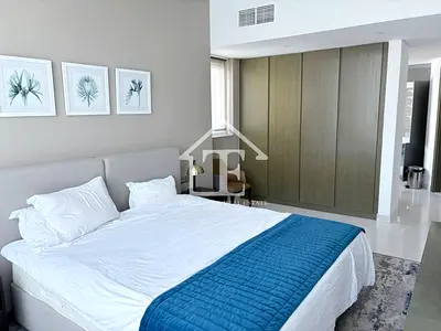 Canal View Studio | High Floor | 4 Cheques - Rent