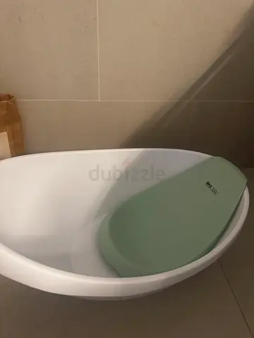 Ergonomic Baby Bath Tub mothercare