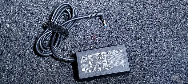 HP Blue Pin 65W Used Laptop Charger / Power Adapter (Working)