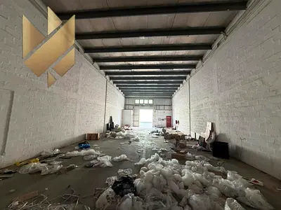 للايجار مستودع الصناعيه 18 | موقع استراتيجي مميز | طريق واسع | مساحه ممتازه | تصميم عصري | مناسب للتخزين والتجاري | سهوله للشاحنات | تسهيلات | مجهز