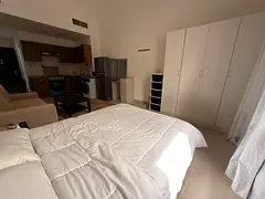 First occupancy, very special price, prime location directly on the Dubai exit, studio apartment for