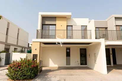Large Garden | Well Maintained |Vacant on Transfer