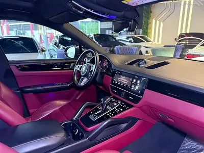 2023 Porsche CAYENNE photo 10