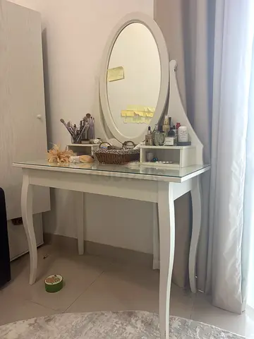Ikea HEMNES
Dressing table with mirror, white, 1 - lightly used