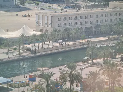 شقة غرفة وصالة بمطبخ أمريكي | إطلالة بانورامية على القصباء | تكييف مجاني + شهر مجانا | جيم ومسبح