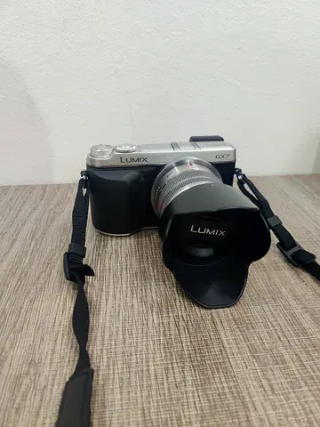 Panasonic GX7 + 14-42mm kit lens (excellent condition, very low shutter count (4286))