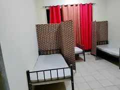 Single Bed Space Available for Keralite Executive Bachelors in Dunes Village
