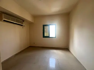 استوديو في النباعة حمام واحد