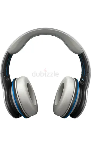 Street Over Ear Wired Audio Headphones Brand New