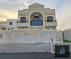 🏡 Luxury Corner Villa for Sale – Prime Location | Ground + First + Roof Freehold for All Nation