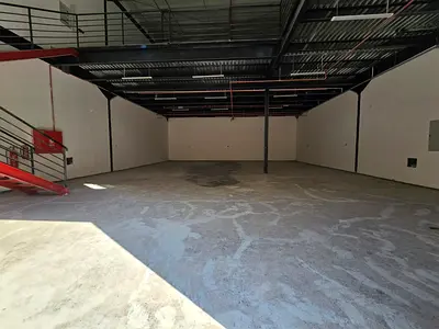 شبره أول ساكن للإيجار السنوي الجرف 3 مساحة 4251 قدم مع ميزانين و2 حمام وتشطيبات راقية نظام دخول بالكارد السعر 185 ألف 4 دفعات تأمين 10 ألف كاش