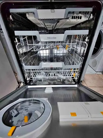 Miele series 7 fully integrated dishwasher G 7360 scvi auto dos