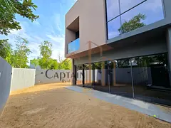 Spacious 3-Bedroom Corner Single Row Villa for Sale | Ronbina
