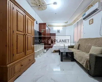 استوديو كبير مع مساحة إضافية | مفروش بالكامل | موقع مميز بالقرب من مشرف مول