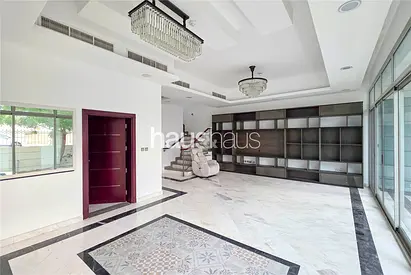 Single Row | Arbor School | Bright | Vacant