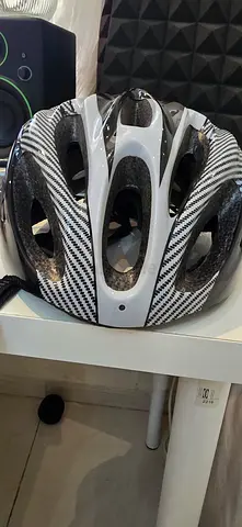 White/Black Cycling Helmet and Tyre air pump - Excellent Condition