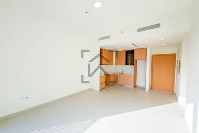 Mid Floor | Appliances Included | Multiple Cheques