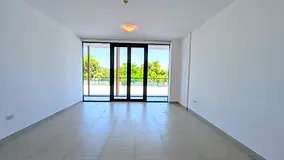 2 BHK |•| CHILLER FREE |•| CLOSE TO METRO |•| LUXURY BUILDING |•| ALL AMENITIES |•| ONLY F