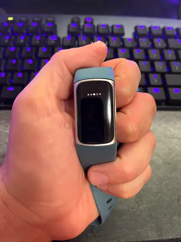 Fitbit Charge 5 Activity Tracker – Very Clean Condition