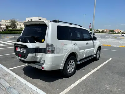 4x4 Pajero Mitsubishi 2017 excellent condition