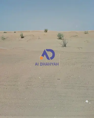 للبيع أرض مميزة في بساتين الزبير، موقع هادئ وقريب من جميع الخدمات الأساسية. مناسبة للبناء السكني أو للاستثمار، تتميز بسهولة الوصول وشوارع منظمة. فرصة