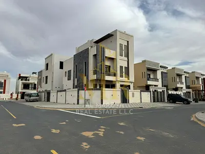 Uniquely designed villa for sale – two floors and a roof with central air conditioning. Strategically located directly on Sheikh Mohammed Bin Zayed Ro