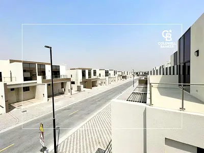 Middle Unit | Back to Back | 4BR Plus Maids