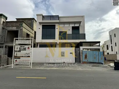 A unique opportunity: a two-story villa with a rooftop terrace, at an attractive price, including central air conditioning and no annual fees. Own a v