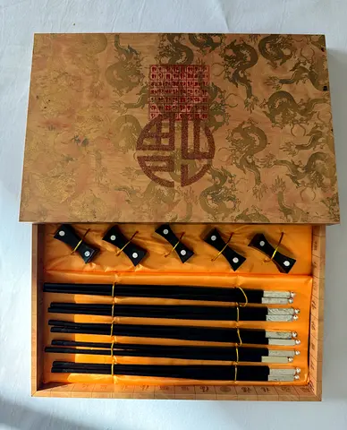 Vintage chopstick set in carved wood - golden box