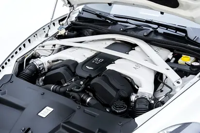 2014 Aston Martin RAPIDE 缩略图 14