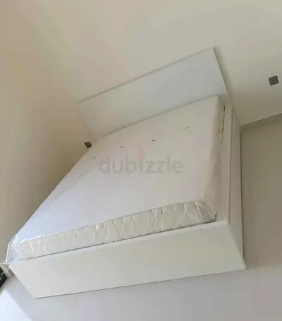 IKEA malam queen‑size bed (160 × 200 cm) with 2 storage drawers underneath and an IKEA mattress ✨