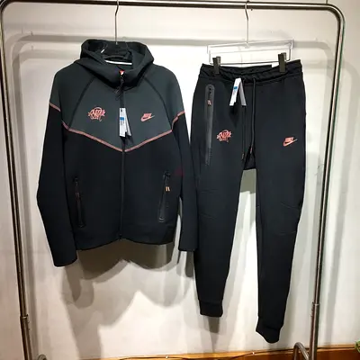 Nike Synaworld Tech Fleece
