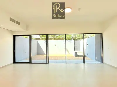 Single Row || End Unit || Full privacy