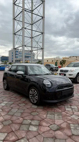 MINI COOPER C 4 DOORS , 2025 , 3 YEARS SERVICE AND WARRANTY