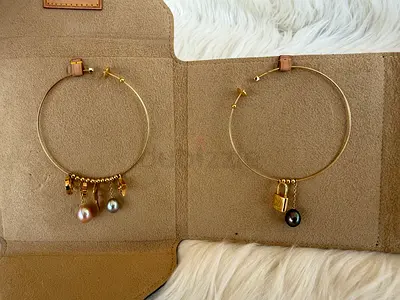Louis Vuitton 18kbElegant Gold Hoop Earrings with Pearl Charms