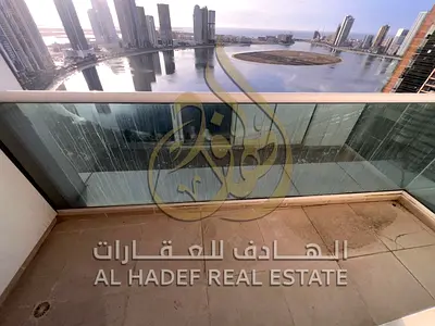 A distinctive apartment in an exceptional location in Al Taawun, directly on the Corniche with a stunning lake view. It offers a tranquil atmosphere a