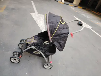 Im selling my lightweight standard baby stroller – used, good condition