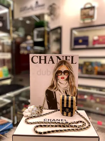 Chanel Black/Beige Raffua Jute Striped AirPods Pro Cass (Authentic/New)
